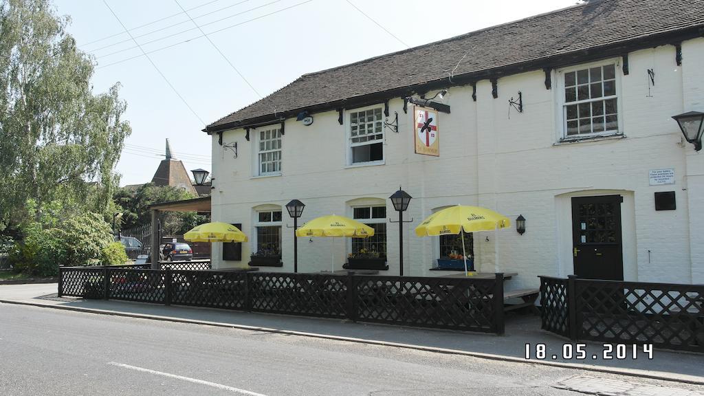 The Hawkenbury Bed & Breakfast 3*
